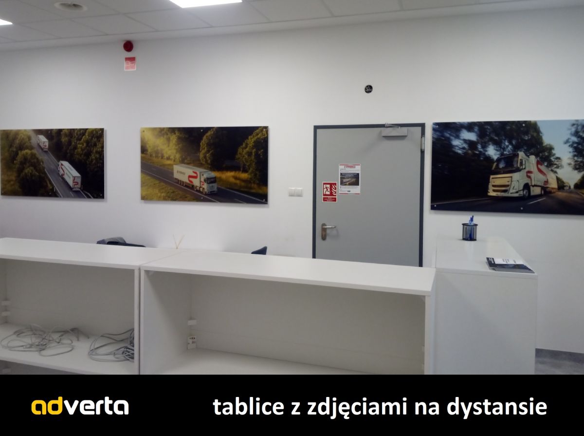 Wykonujemy tablice ze zdjęciami wielkoformatowymi w budynkach w Poznaniu.